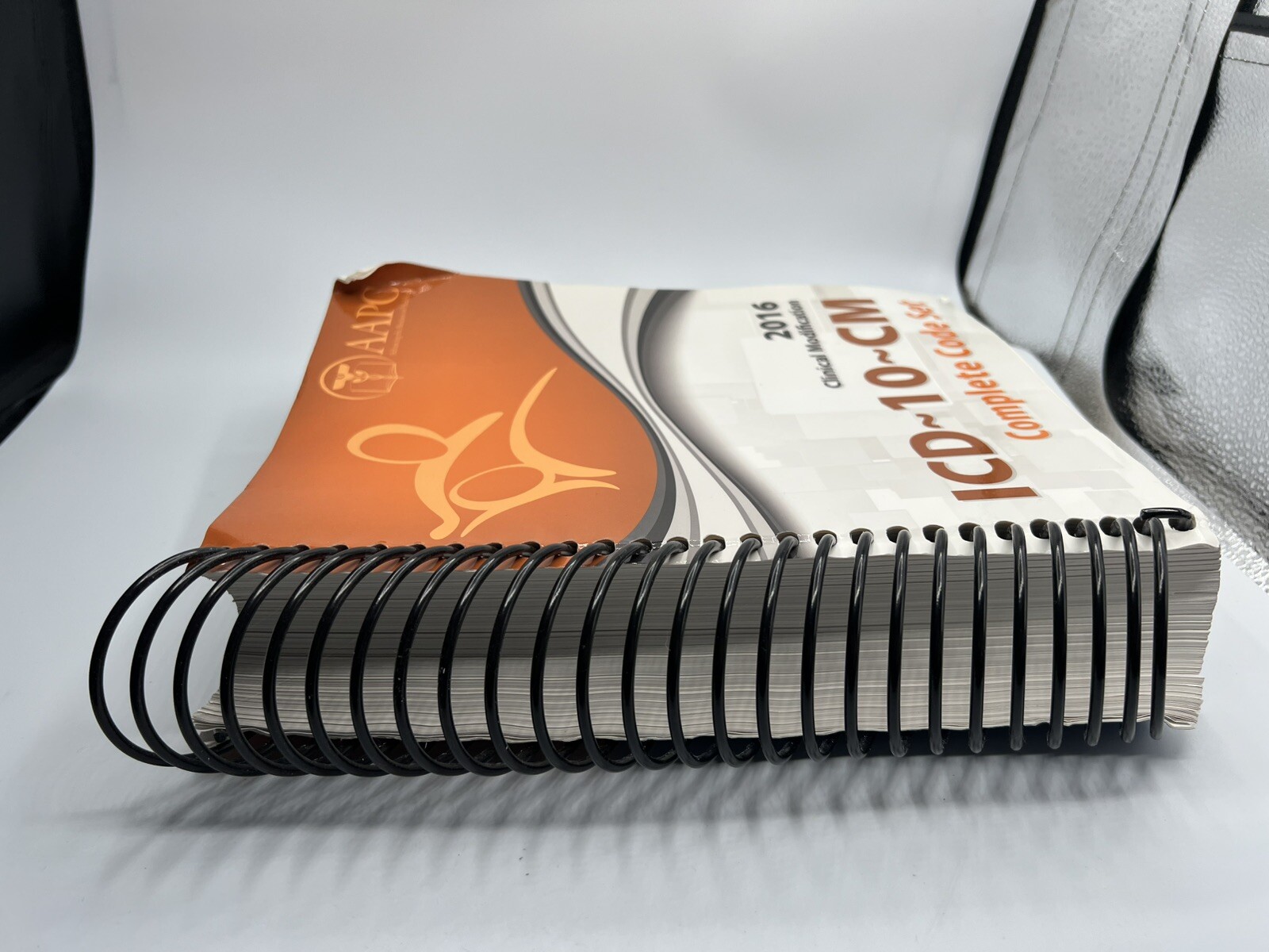 ICD-10-CM Complete Code Set 2016 Spiral Bound AACP Clinical Modification Book