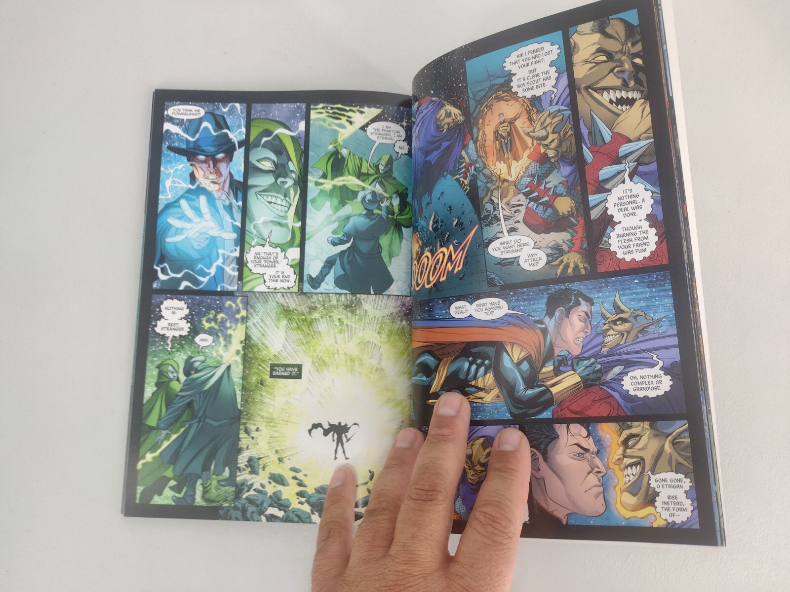Injustice Lot of 8 – Gods Among Us Etc – DC Comics