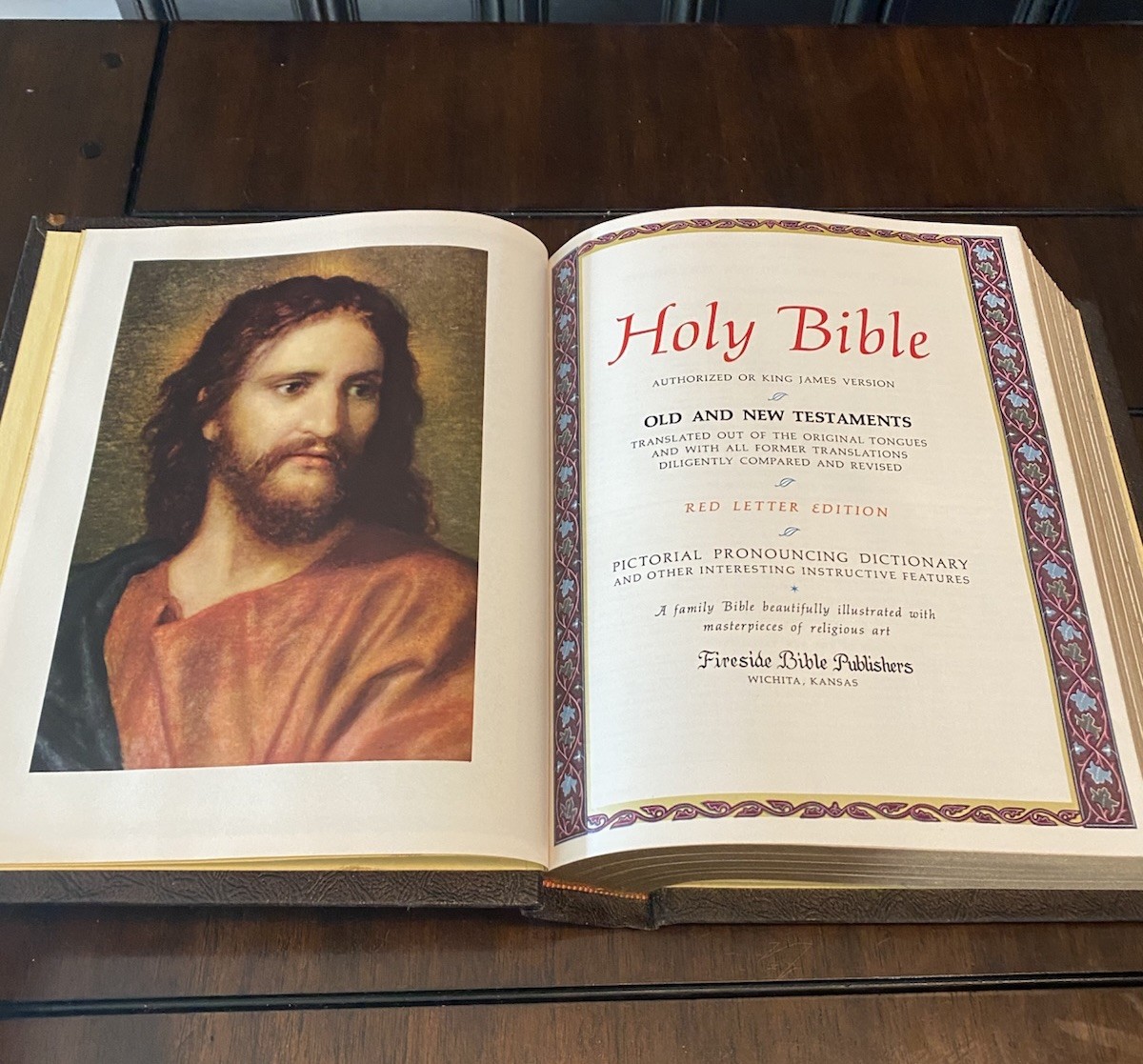 Vintage 1970 Lg.King James Version Red Letter Bible-Gold Gild Faux Leather Bound