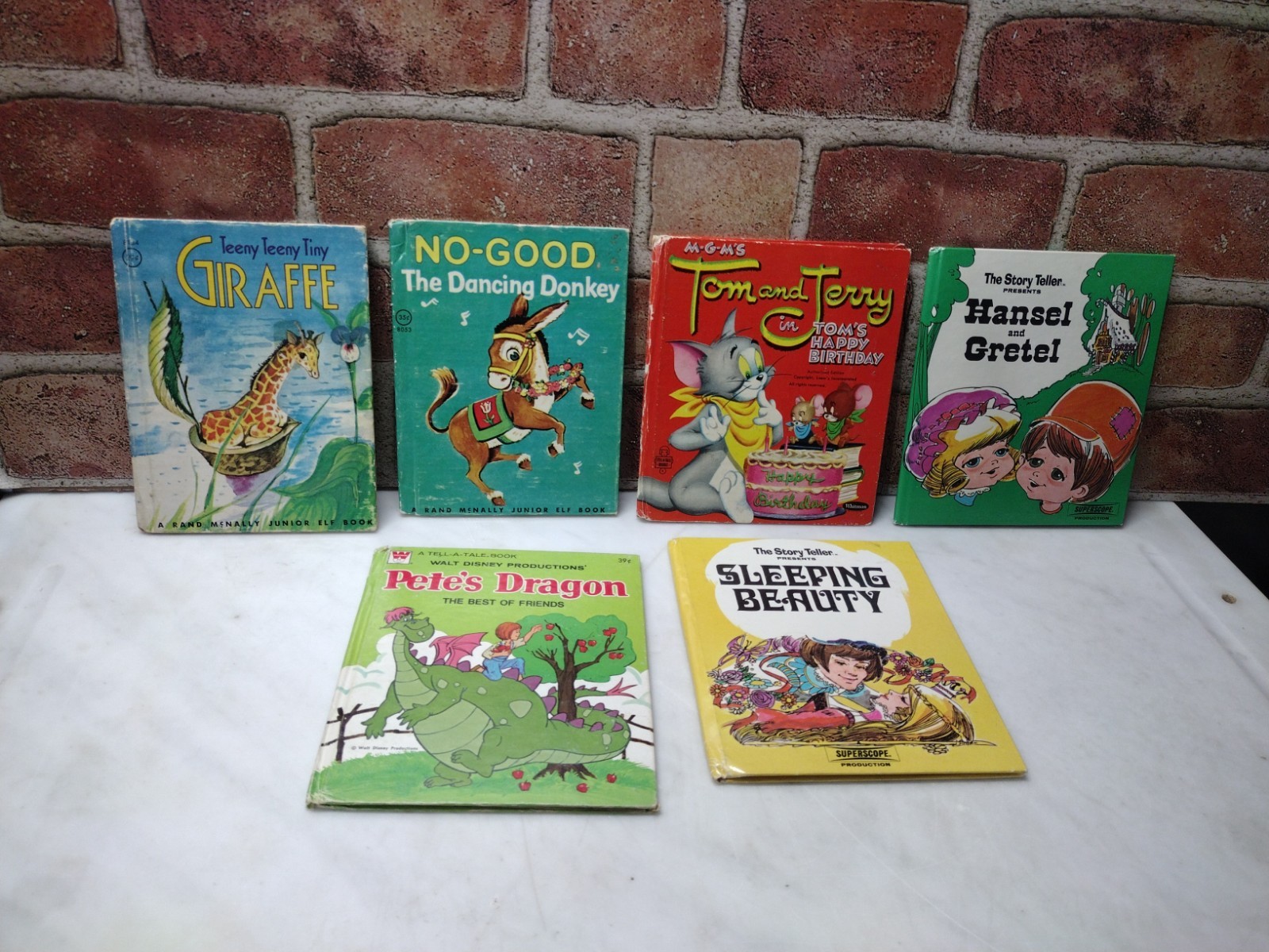Lot of 6 – Vintage Mini Hardcover Children’s Books – Pete’s Dragon/Tom & Jerry +