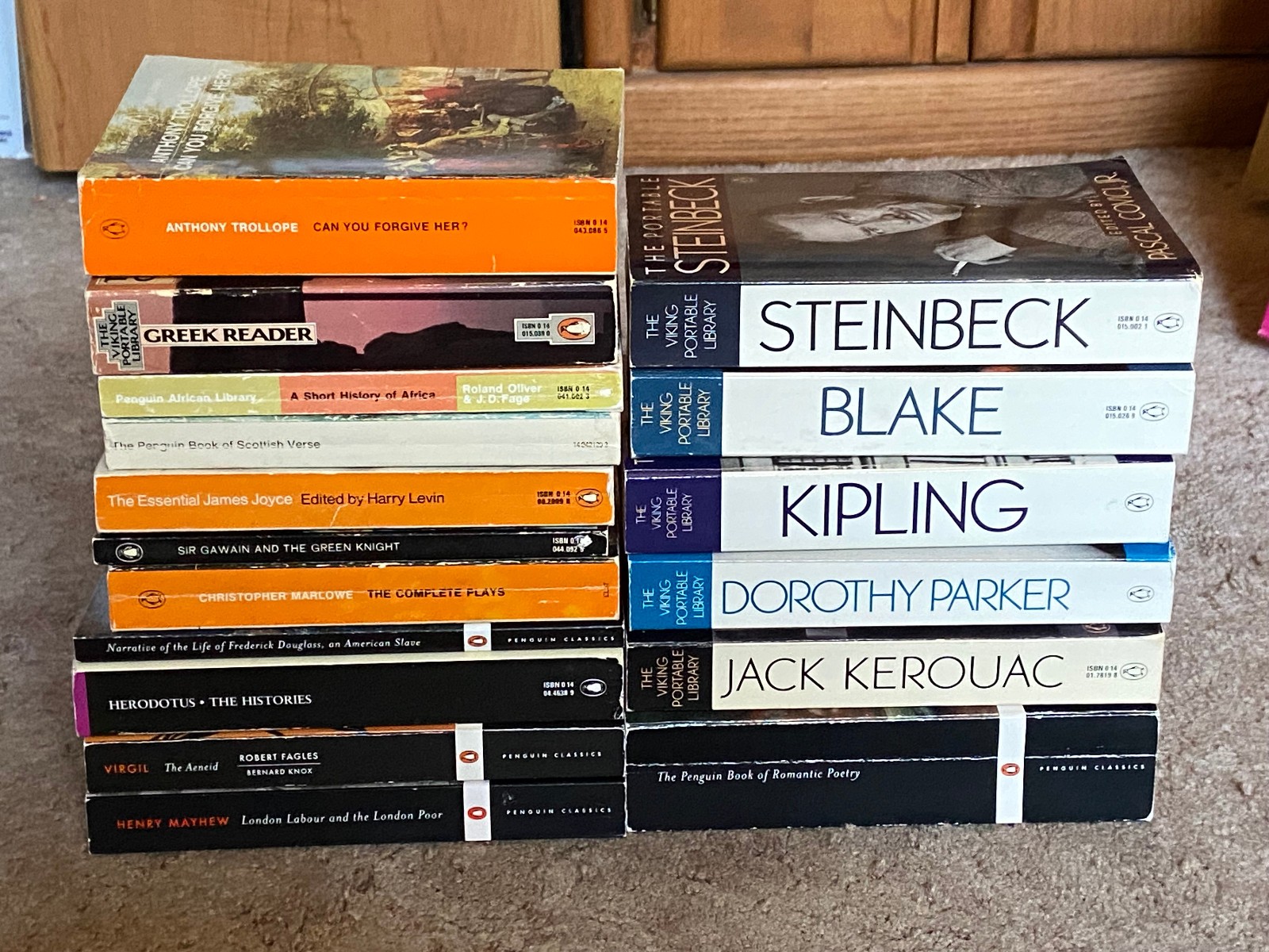 Mixed Lot 17 Penguin Paperback Books: STEINBECK JOYCE KEROUAC BLAKE VIRGIL +++