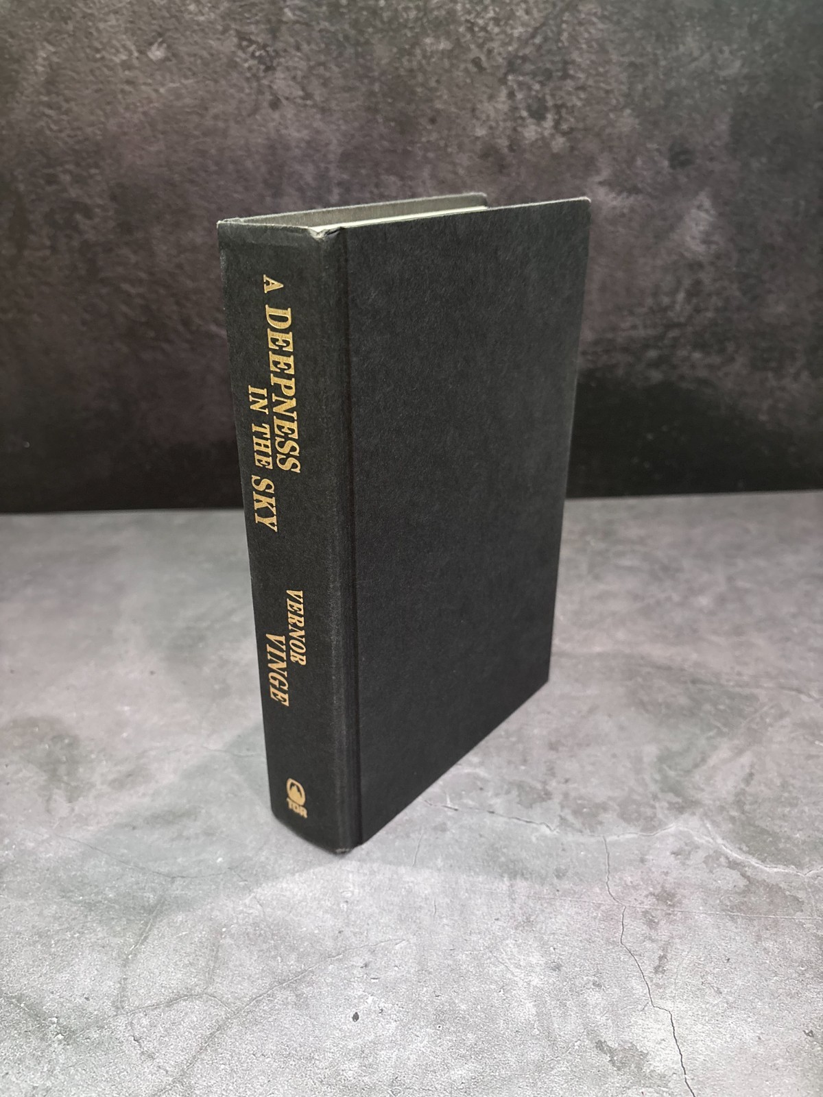Vernor Vinge Deepness In The Sky Hardcover (Zones #2) Hugo Winner – VERY GOOD