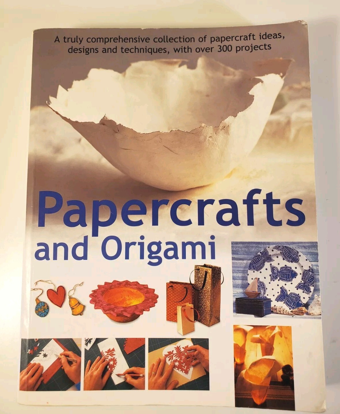 Papercrafts and Origami Paperback Softcover Hermes House Arts & Crafts 512 Pages