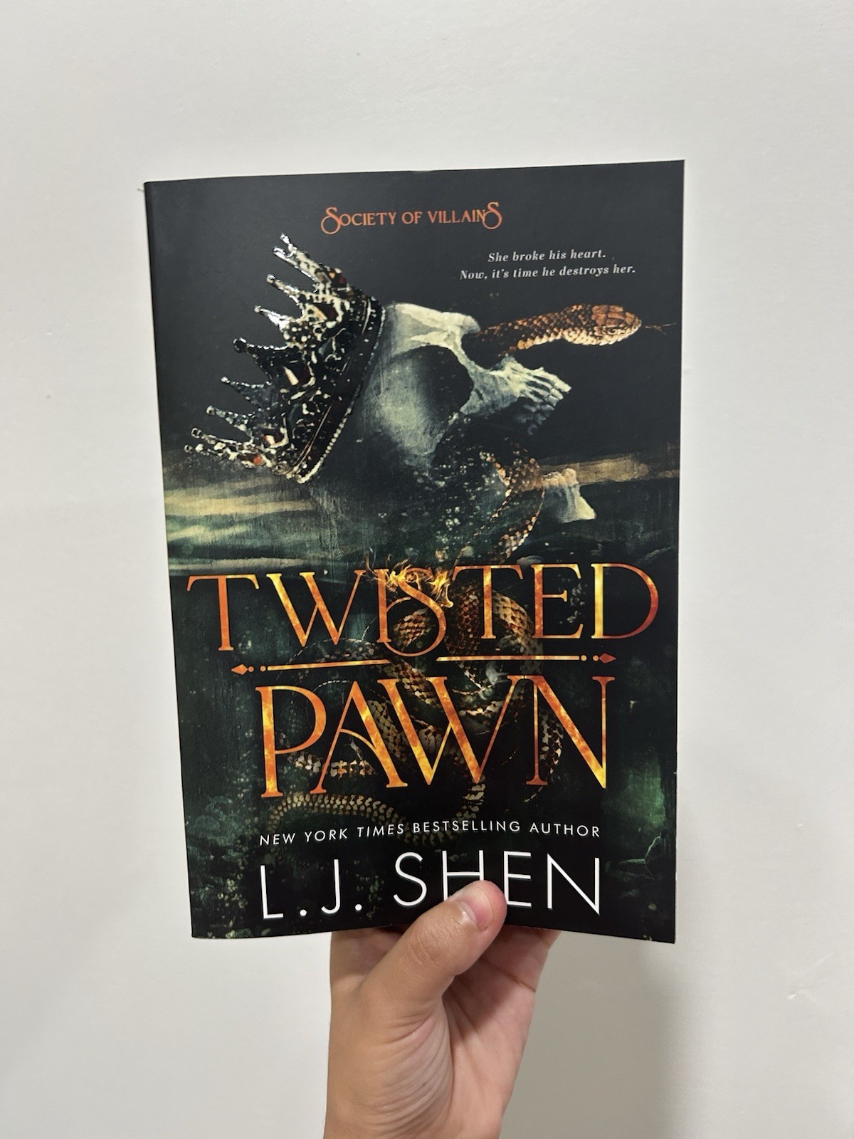 Twisted Pawn (Deluxe Edition) by L. J. Shen SIGNED WITH SWAG