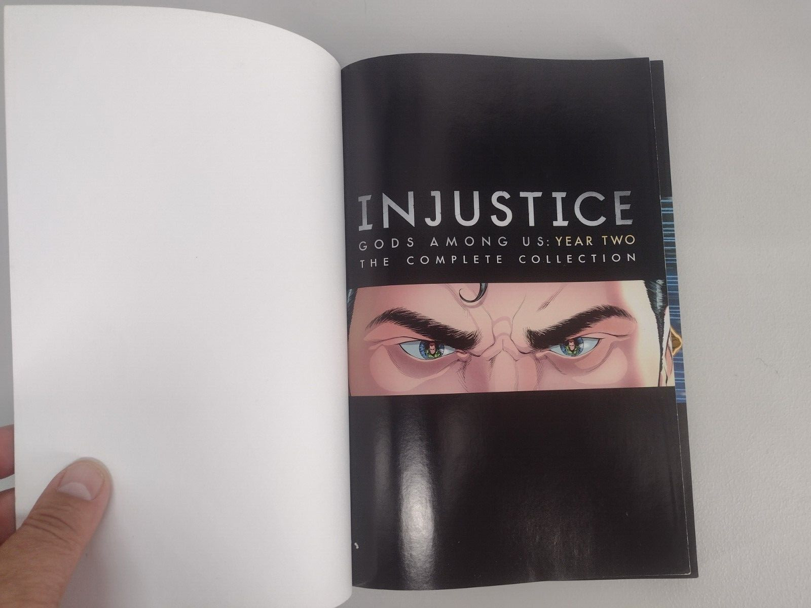 Injustice Lot of 8 – Gods Among Us Etc – DC Comics